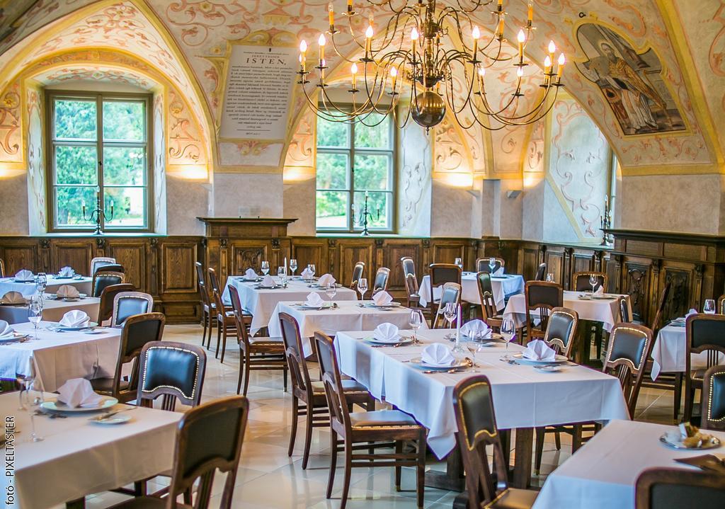 Sopron Monastery Hotel Ngoại thất bức ảnh