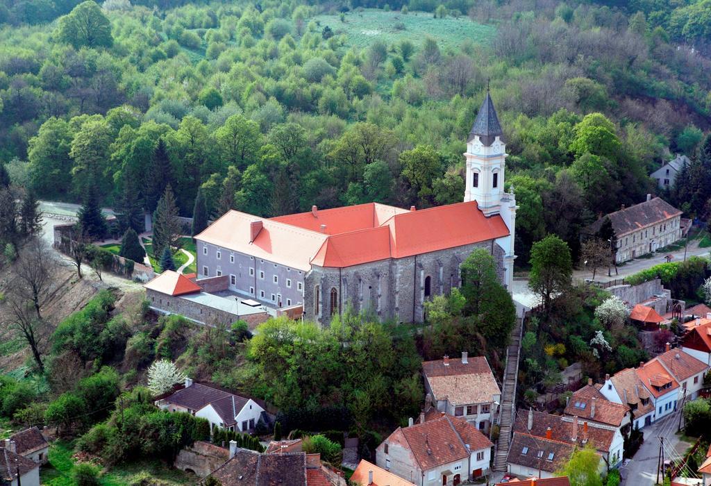Sopron Monastery Hotel Ngoại thất bức ảnh